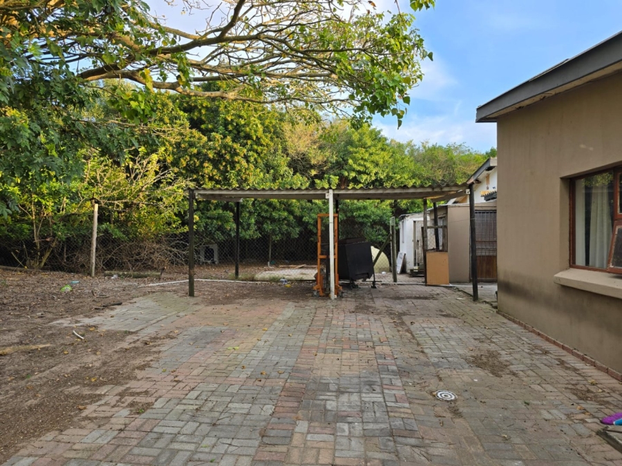 Commercial Property for Sale in Theescombe Eastern Cape